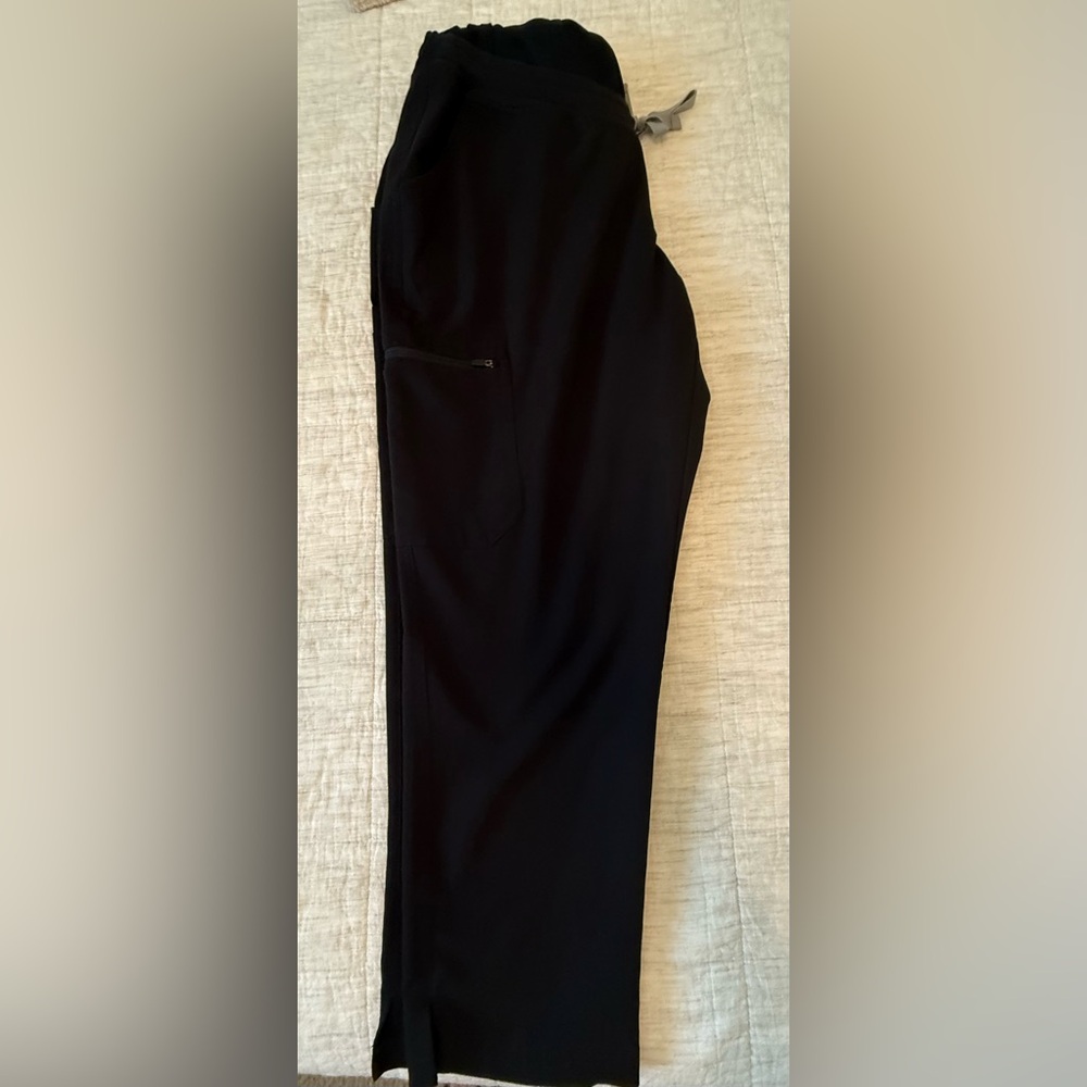 Figs Black Yola Maternity Scrub Pants- Large Petite